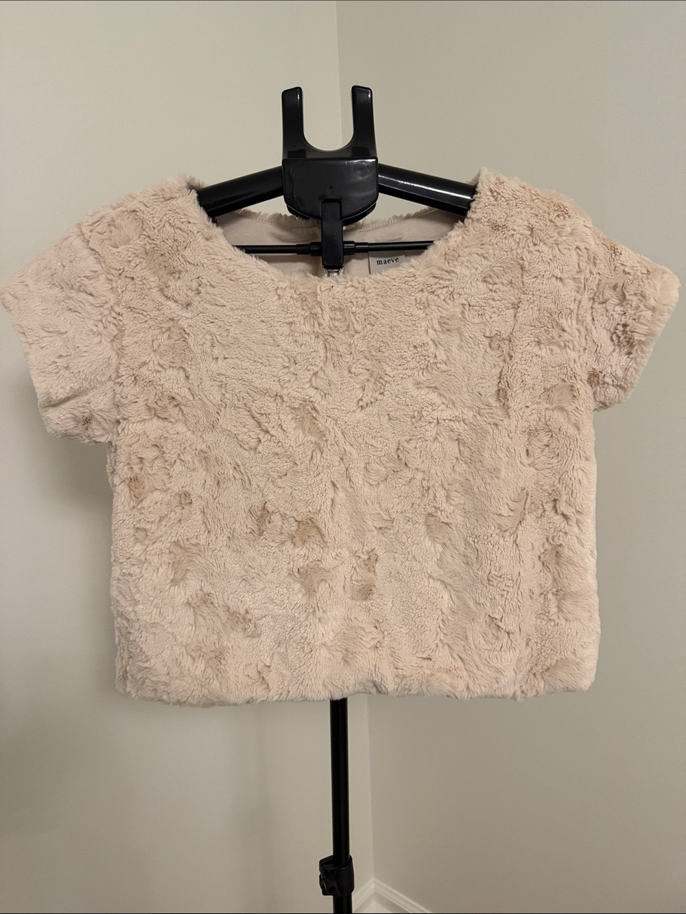 Maeve Plush Short-Sleeve Faux Fur Crop Top - Beige